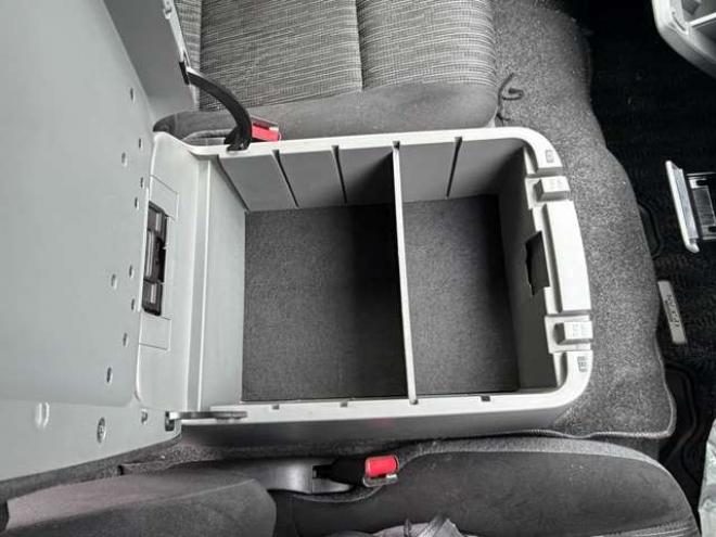 キャラバンNV350 2.5 プレミアムGX ロングボディ ディーゼルターボ 4WD　バックカメラ　エアコン　ドライブレコーダー　ETC　パワステ　パワーウィンドウ　スマートキー　キーレス　片側スライドドア 2500