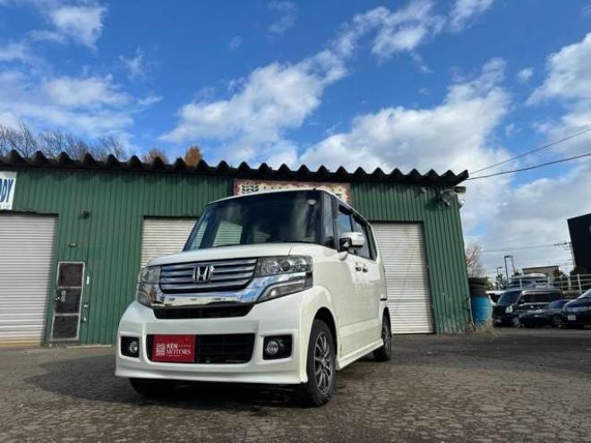 N-BOXカスタムG Lパッケージ 4WD　社外ナビ　左側電動スライドドア　バックカメラ　純正アルミホイール　キーレスエントリー　ABS　パワーウィンドウ　パワステ　盗難防止装置 660