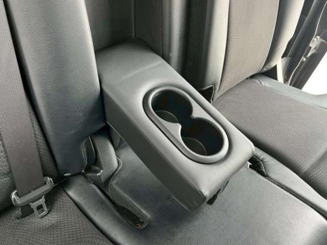 ステップワゴン2.0 スパーダ Z クールスピリット 4WD　純正地デジナビ　エンジンスターター　クルーズコントロール　フリップダウン　ABS　パワステ　パワーウィンドウ　キーレスエントリー　スマートキー　3列シート　両側電動スライドドア　社外アルミ 2000