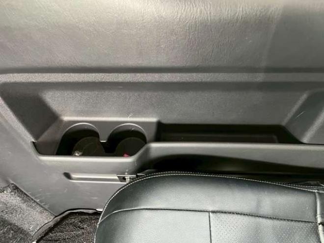 ハイエース2.7 GL ロング ミドルルーフ 4WD　10人乗り　パワステ　パワーウィンドウ　エアコン　社外ナビ　後席モニター　キーレスエントリー　片側スライドドア　盗難防止装置　フロントモデリスタ 2700