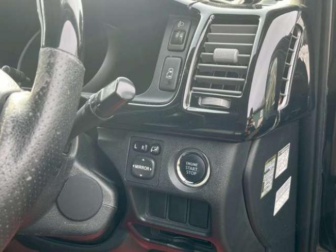 ハイエース2.7 GL ロング ミドルルーフ 4WD　10人乗り　パワステ　パワーウィンドウ　エアコン　社外ナビ　後席モニター　キーレスエントリー　片側スライドドア　盗難防止装置　フロントモデリスタ 2700