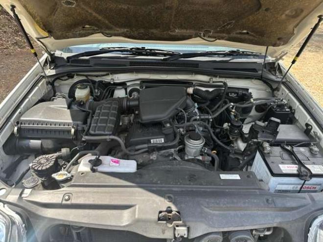 ハイラックスサーフ2.7 SSR-X リミテッド 4WD　リフトアップ/社外ナビ/PS/PW/AW/Bカメラ 2700