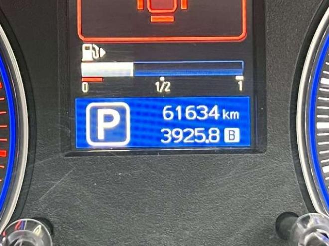 キャラバンNV350 2.5 プレミアムGX ロングボディ ディーゼルターボ 4WD　エンジンスターター　社外11インチナビ　バックカメラ　ETC　ワンオーナー　左側電動スライドドア　社外アルミ　パワーウィンドウ　パワステ　後席モニター　ABS　キーレスエントリー　衝突被害軽減ブレーキ 2500