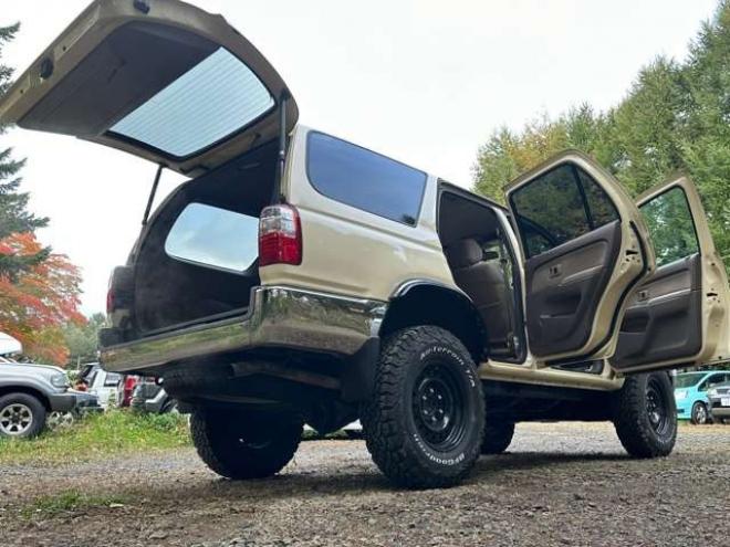 ハイラックスサーフ2.7 SSR-X プレミアムセレクション 4WD　リフトアップ　ETC　バックカメラ　社外ナビ　パワーウィンドウ　パワステ　ABS　全塗装済 2700