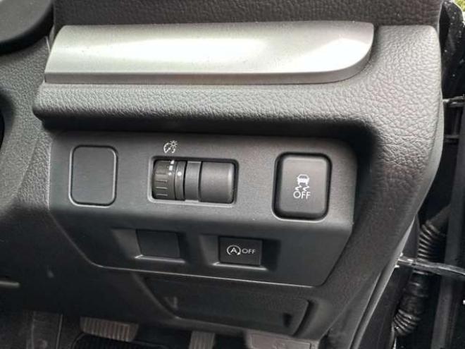 インプレッサスポーツ 1.6 i-L 4WD　アイドリングストップ　フォグランプ　横滑り防止装置　社外CDオーディオ　純正アルミホイール夏　社外アルミホイール冬 1600