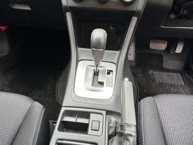 インプレッサスポーツ 1.6 i-L 4WD　アイドリングストップ　フォグランプ　横滑り防止装置　社外CDオーディオ　純正アルミホイール夏　社外アルミホイール冬 1600