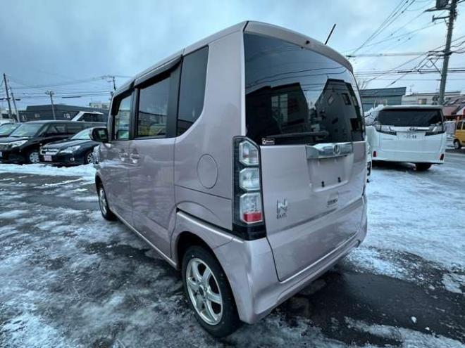 N-BOXカスタムG Lパッケージ 4WD　左側パワースライドドア　SDナビ　　バックモニター　社外アルミホイール冬　社外アルミホイール夏　プッシュスタート　キーレスキー 660