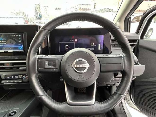 ノート1.2 S FOUR 4WD　ブレーキサポート　車線逸脱警報　バックモニター　コーナーセンサー　フロントモニター　サイドモニター 1200