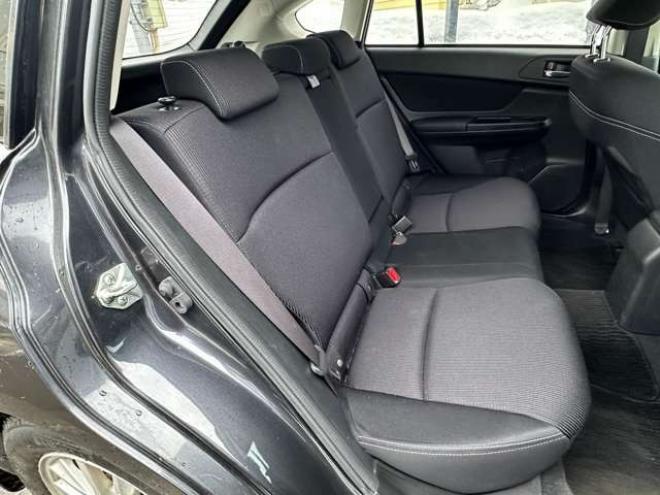 インプレッサスポーツ 1.6 i-L 4WD　SDナビ　Bluetooth　横滑り防止装置　アイドリングストップ　ETC　純正アルミホイール夏　　地デジ 1600