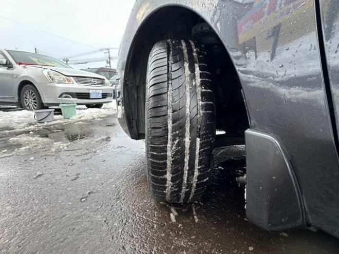 インプレッサスポーツ 1.6 i-L 4WD　SDナビ　Bluetooth　横滑り防止装置　アイドリングストップ　ETC　純正アルミホイール夏　　地デジ 1600