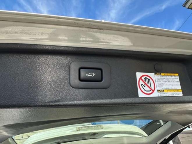 ヴェルファイア2.4 Z プラチナセレクション 4WD　両側パワースライドドア　HDDナビ　フルセグTV　バックモニター　プッシュスタート　横滑り防止装置　コーナーセンサー　パワーバックドア　純正アルミホイール　純正エンンジンスターター 2400