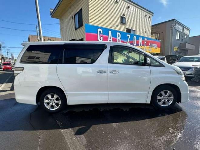 ヴェルファイア2.4 Z プラチナセレクション 4WD　両側パワースライドドア　HDDナビ　フルセグTV　バックモニター　プッシュスタート　横滑り防止装置　コーナーセンサー　パワーバックドア　純正アルミホイール　純正エンンジンスターター 2400