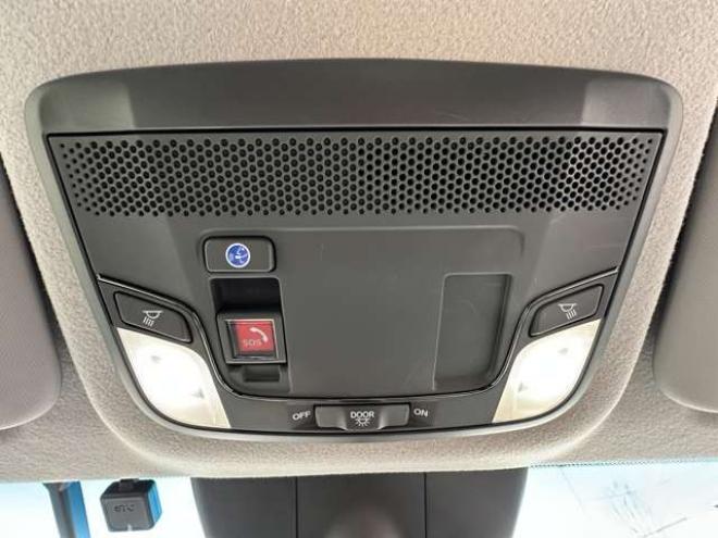 フィット1.5 e:HEV ホーム 4WD　純正ナビ　Bluetooth　バックカメラ　クルーズコントロール　コーナーセンサー　ハーフレザーシート　ETC　ミラーヒーター　横滑り防止装置　ブレーキホールド　USB前後　社外アルミホイール夏 1500