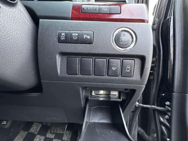 アルファード2.4 240S 4WD　片側パワースライドドア　社外ナビ　地デジ　ビルトインETC　横滑り防止装置　コーナーセンサー　社外19インチアルミホイール夏　プッシュスタート 2400