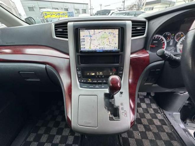アルファード2.4 240S 4WD　片側パワースライドドア　社外ナビ　地デジ　ビルトインETC　横滑り防止装置　コーナーセンサー　社外19インチアルミホイール夏　プッシュスタート 2400