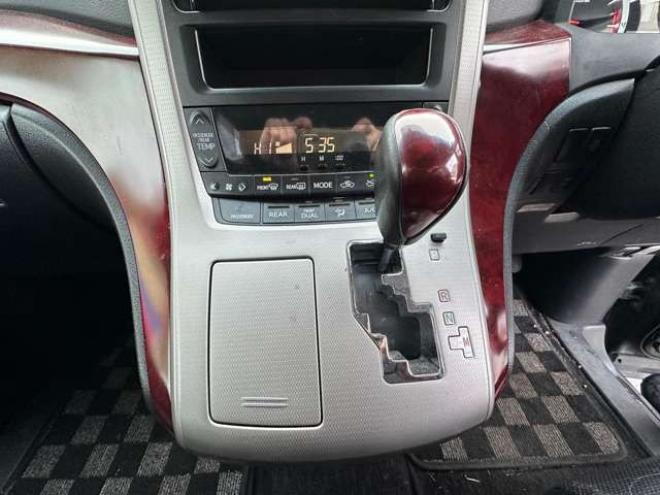 アルファード2.4 240S 4WD　片側パワースライドドア　社外ナビ　地デジ　ビルトインETC　横滑り防止装置　コーナーセンサー　社外19インチアルミホイール夏　プッシュスタート 2400