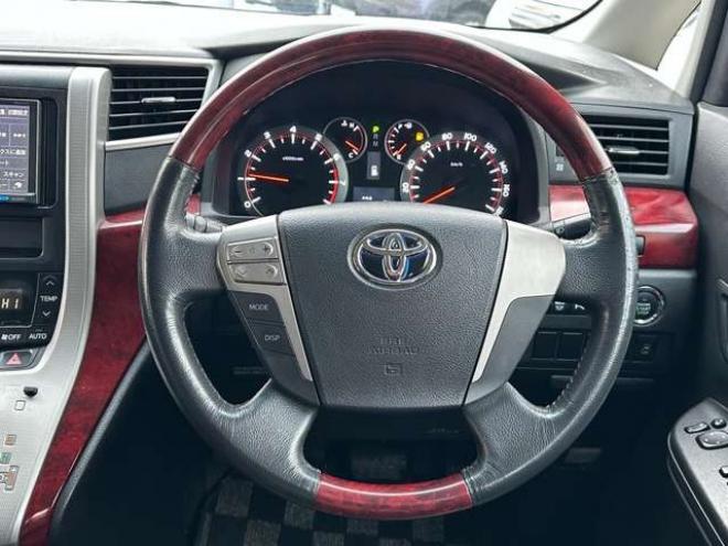 アルファード2.4 240S 4WD　片側パワースライドドア　社外ナビ　地デジ　ビルトインETC　横滑り防止装置　コーナーセンサー　社外19インチアルミホイール夏　プッシュスタート 2400