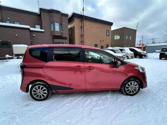 シエンタ1.5 X 4WD　ナビバックモニターフルセグTV　パワースライドドア　ETC　ワンオーナー　衝撃緩和ヘッドレスト 1500