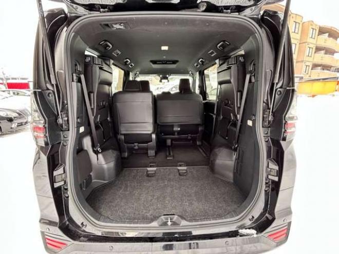 ヴォクシー2.0 S-G 4WD　バックモニター　左右電動スライドドア　衝突軽減ブレーキアクセル踏み間違いブレーキ　ETCレーンキープアシスト 2000