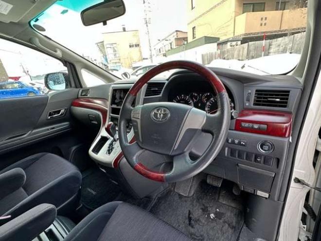 ヴェルファイア2.4 Z 4WD　左右パワースライドドア　プッシュスタート　コーナセンサー　　横滑り防止　ETC　社外アルミホイール冬　純正アルミホイール夏 2400