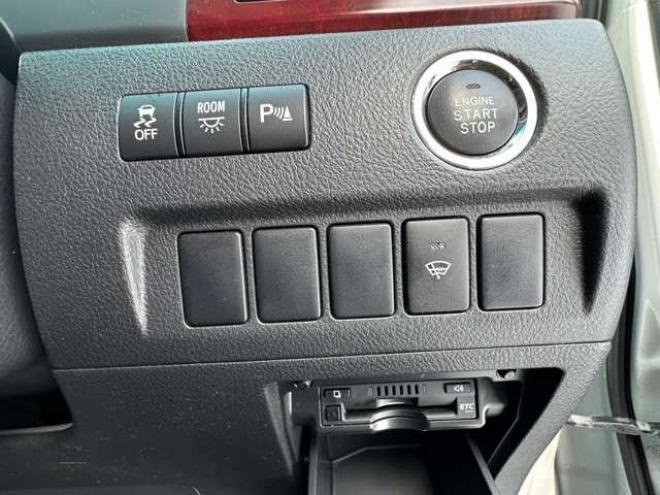 ヴェルファイア2.4 Z 4WD　左右パワースライドドア　プッシュスタート　コーナセンサー　　横滑り防止　ETC　社外アルミホイール冬　純正アルミホイール夏 2400