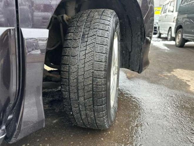 セレナ2.0 ハイウェイスター 4WD　アイドリングストップ　プッシュスタート 2000