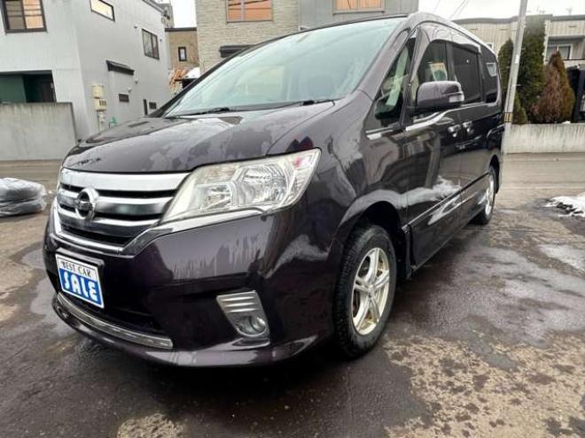 セレナ2.0 ハイウェイスター 4WD　アイドリングストップ　プッシュスタート 2000