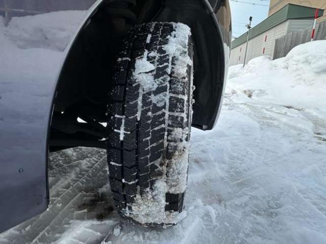 デイズルークスS 4WD　シートシーター　アイドリングストップ　横滑り防止装置　衝突軽減軽減ブレーキ　ETC　スチールホイール冬 660