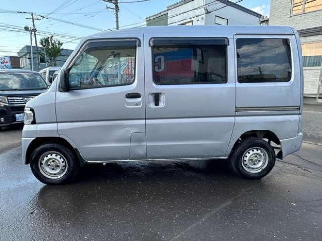 ミニキャブバン CD ハイルーフ 4WD　4WD切替スイッチ　FM/AMラジオ 660