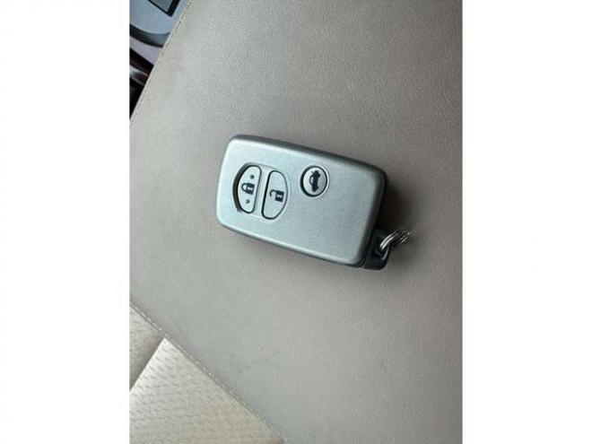 クラウンロイヤル 3.0ロイヤルサルーンi-Fourウェルキャブ全自動助手席回転スライドシート車Bタイプ 4WD　純正ナビ　バックモニター　インテリジェントキー　純正17インチアルミホイール冬　地デジ　プッシュスタート　クルーズコントロール　福祉車輌 3000