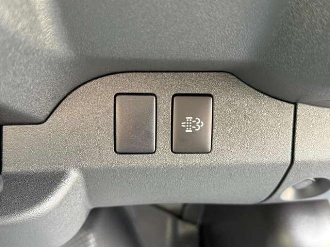 ハイエースバン2.8 DX ロング ディーゼルターボ 4WD　登録未使用車　寒冷地仕様　パノラミックビューモニター　デジタインナーミラー　LEDヘッドランプ　電動格納ミラーヒータ付　リアAC　リアヒーター　スライドドアイージークローザー　バックドアイージークローザー 登録済未使用車 2800