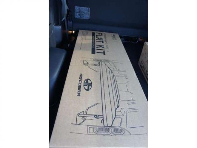 ハイエースバン2.8 スーパーGL ロング ディーゼルターボ 4WD　アースカラーPKG　登録済未使用車　アーバンカーキ　　両側パワースライドドア　デジタルインナーミラー　全方位カメラ　バックカメラ　寒冷地仕様　LEDヘッドライト　415コブラフラットベッドキット 登録済未使用車 2800