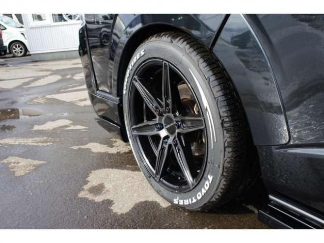 ハイエース2.7 GL ロング ファインテックツアラー 4WD　415COBRA　ファントムヘッドライトシステム&フェイスリフトキット&F/S/R/ルーフスポ/ボンネット/プレステージテールランプ&新作バッドラッカーHP-6　18インチAW　TOYO　H30　225/50R18 2700
