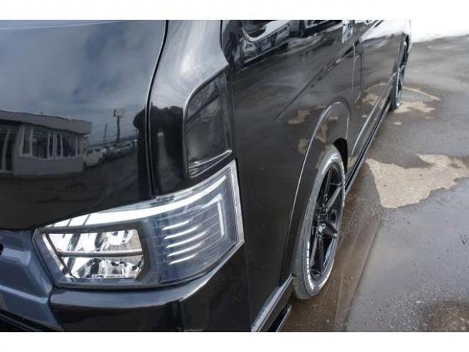 レジアスエース2.8 スーパーGL ダークプライム ロングボディ ディーゼルターボ 4WD　415COBRAオフィシャルコンプリート　ファントムヘッドライトシステム&新作HP-6　18インチホイール&フェイスリフトキット&フルエアロ&フローティングリップ&ローフォルムフェンダー　玄武2インチダウンブロック 2800