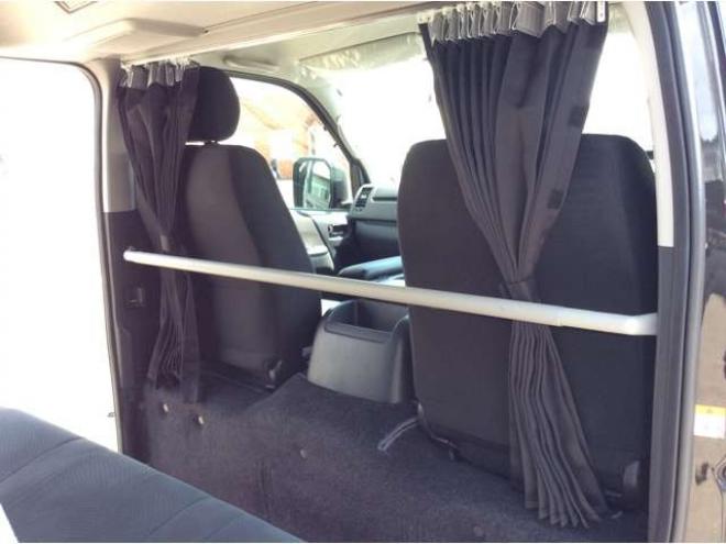 ハイエースバン2.8 スーパーGL ロング ディーゼルターボ 4WD　寒冷地仕様　リアヒーター&リアクーラー　プッシュスタート　スマートキー　ステアリングスイッチ　ベッドキッド　LEDヘッドライト　ドライブレコーダー　メモリナビ　ワンセグTV　バックカメラ　電動格納ミラー 2800