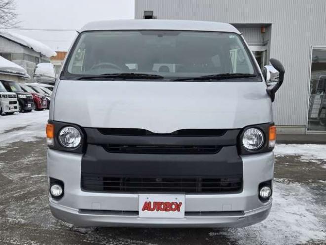 ハイエース2.7 GL ロング ミドルルーフ 4WD　寒冷地仕様　10人乗り　リアヒーター&クーラー　プッシュスタート　スマートキー　横滑り防止　オートライト　バックカメラ　純正ナビ　ワンセグTV　Bluetooth　CD/DVD　FM/AM　電動格納ミラー　ETC 2700