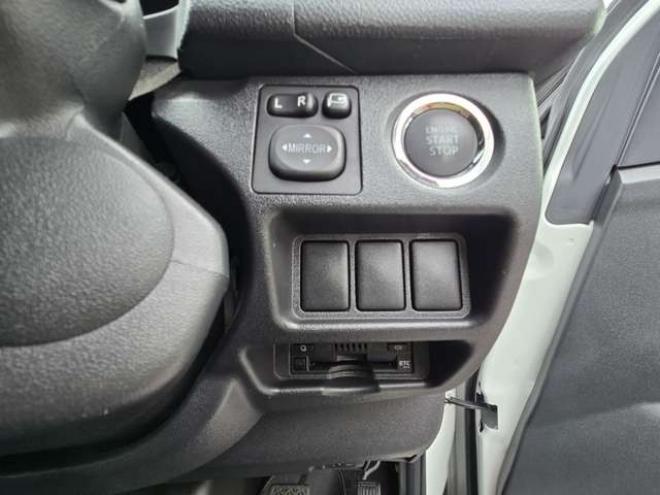 ハイエースバン2.8 スーパーGL ダークプライムII ロングボディ ディーゼルターボ 4WD　ESSEXバージョン　FスポイラーVer3&サイドライナー&リアライナー　ESSEX　ENCD17インチAW　ヨコハマPARADA17インチ　ESSEX3Dフロアマット　ハーフレザーシート　プッシュスタート　スマートキー　リアヒーター 2800