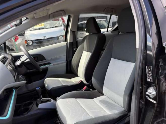 アクア1.5 S　プッシュスタート　スマートキー　純正ナビ7インチ　フルセグTV　Bluetooth　CD/DVD　FM/AM　フルオートエアコン　電動格納ミラー 2WD 1500