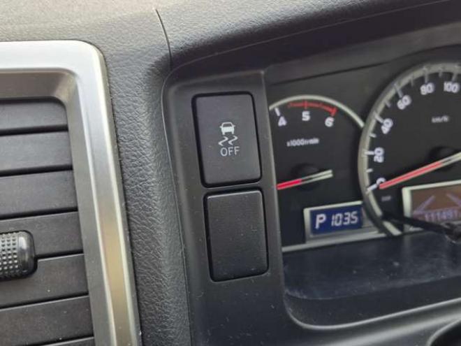 ハイエースバン2.8 スーパーGL ロング ディーゼルターボ 4WD　4WD　リアヒーター　リアクーラー　プッシュスタート　スマートキー　LEDヘッド　ベッドキッド　横滑り防止　衝突被害軽減　車線逸脱　純正ナビ　フルセグTV　Bluetooth　バックカメラ　トヨタ純正リアモニター　ETC 2800