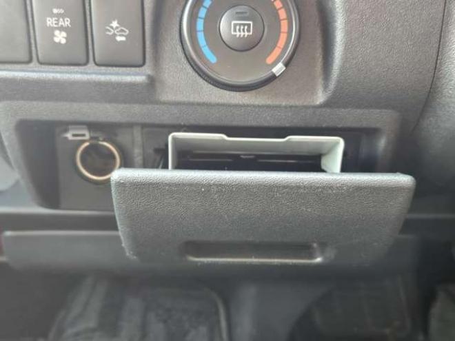 ハイエースバン2.8 DX ワイド スーパーロング ハイルーフ GLパッケージ ディーゼルターボ 4WD　COBRA丸目ヘッドライトKIT　SAFARIフロントスポイラー　リアヒーター&クーラー　キーレス　純正ナビ　ワンセグTV　Bカメラ　オートマチックハイビーム　横滑り防止　車線逸脱　衝突被害軽減　ETC　電動格納ミラー 2800