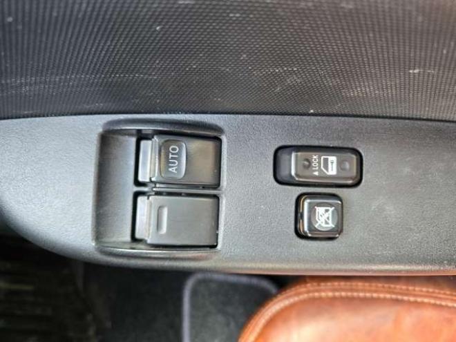 ハイエースバン2.8 DX ワイド スーパーロング ハイルーフ GLパッケージ ディーゼルターボ 4WD　COBRA丸目ヘッドライトKIT　SAFARIフロントスポイラー　リアヒーター&クーラー　キーレス　純正ナビ　ワンセグTV　Bカメラ　オートマチックハイビーム　横滑り防止　車線逸脱　衝突被害軽減　ETC　電動格納ミラー 2800