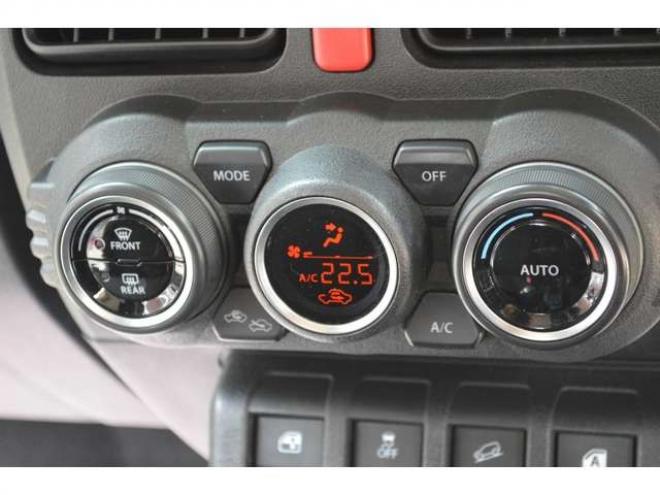 ジムニーXC 4WD　ワンオーナー車セーフティサポート搭載4WDターボ純正ディスプレイオーディオバックカメラLEDライトクルーズコントロールデュアルセンサーブレーキサポート誤発信抑制機能 660