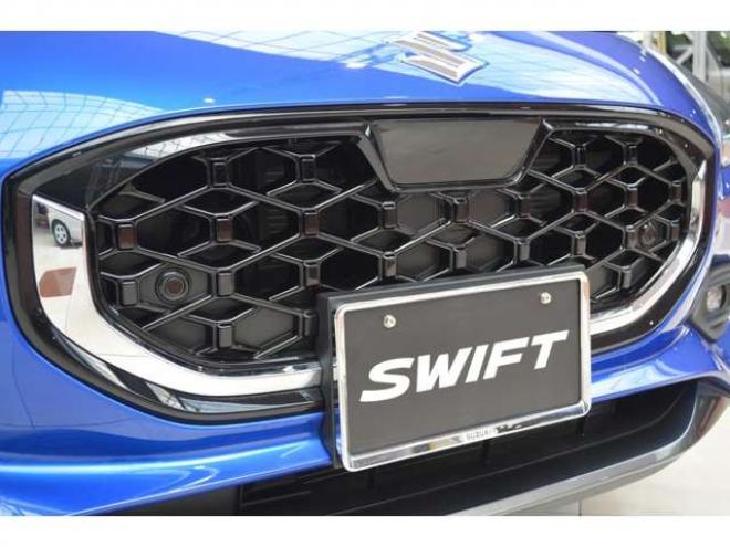 スイフト1.2 ハイブリッド MZ 4WD　ワンオーナー車ハイブリッド4WDセーフティサポート搭載スズキコネクト対応通信機装着車9インチディスプレイオーディオ電動パーキングブレーキアダプティブクルーズコントロールLEDライト 1200