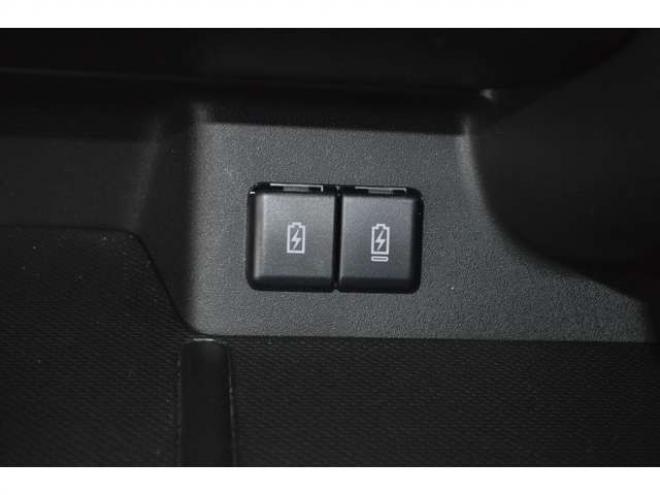 スペーシアギア ハイブリッド XZ 4WD　ワンオーナー車ハイブリッド4WDセーフティサポート両側オートスライドドア8インチナビTVアダプティブクルーズコントロールステアリングヒーターLEDオットマンヘッドアップディスプレイ 660