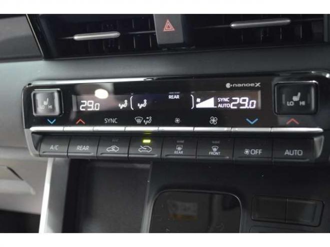 ランディ2.0 G 4WD　ワンオーナー車8人乗り4WDセーフティサポート搭載プリクラッシュセーフティ両側オートスライドドア9インチナビTVバックカメラETCレーダークルーズコントロールLEDドラレコシートヒーター 2000