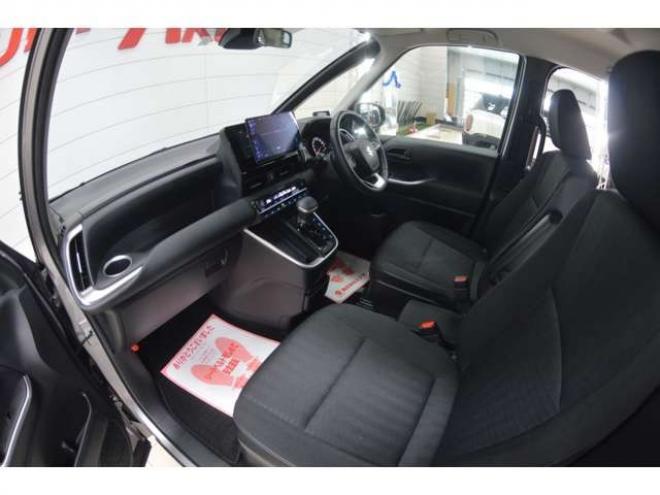 ランディ2.0 G 4WD　ワンオーナー車8人乗り4WDセーフティサポート搭載プリクラッシュセーフティ両側オートスライドドア9インチナビTVバックカメラETCレーダークルーズコントロールLEDドラレコシートヒーター 2000