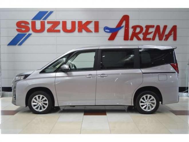 ランディ2.0 G 4WD　ワンオーナー車8人乗り4WDセーフティサポート搭載プリクラッシュセーフティ両側オートスライドドア9インチナビTVバックカメラETCレーダークルーズコントロールLEDドラレコシートヒーター 2000