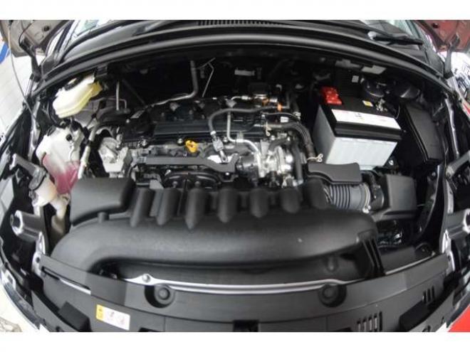 ランディ2.0 G 4WD　ワンオーナー車8人乗り4WDセーフティサポート搭載プリクラッシュセーフティ両側オートスライドドア9インチナビTVバックカメラETCレーダークルーズコントロールLEDドラレコシートヒーター 2000