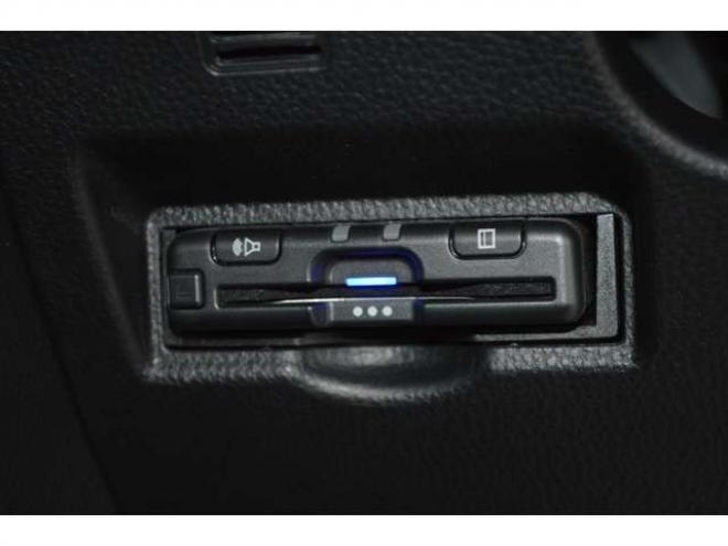 ランディ2.0 G 4WD　ワンオーナー車8人乗り4WDセーフティサポート搭載プリクラッシュセーフティ両側オートスライドドア9インチナビTVバックカメラETCレーダークルーズコントロールLEDドラレコシートヒーター 2000