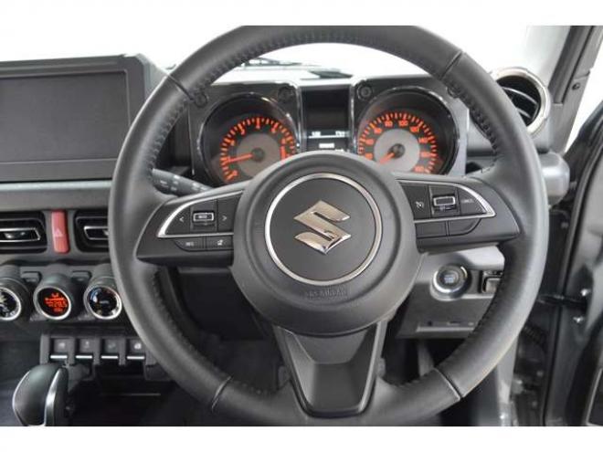 ジムニーシエラ1.5 JC 4WD　ワンオーナー車4WDセーフティサポート搭載アイドリングストップハイビームアシストLEDライト後退時ブレーキサポートETCクルーズコントロール横滑り防止装置ヒルホールドコントロール 1500